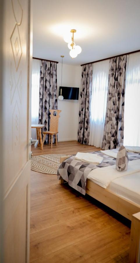 Bed & Breakfast Conacul Olarilor