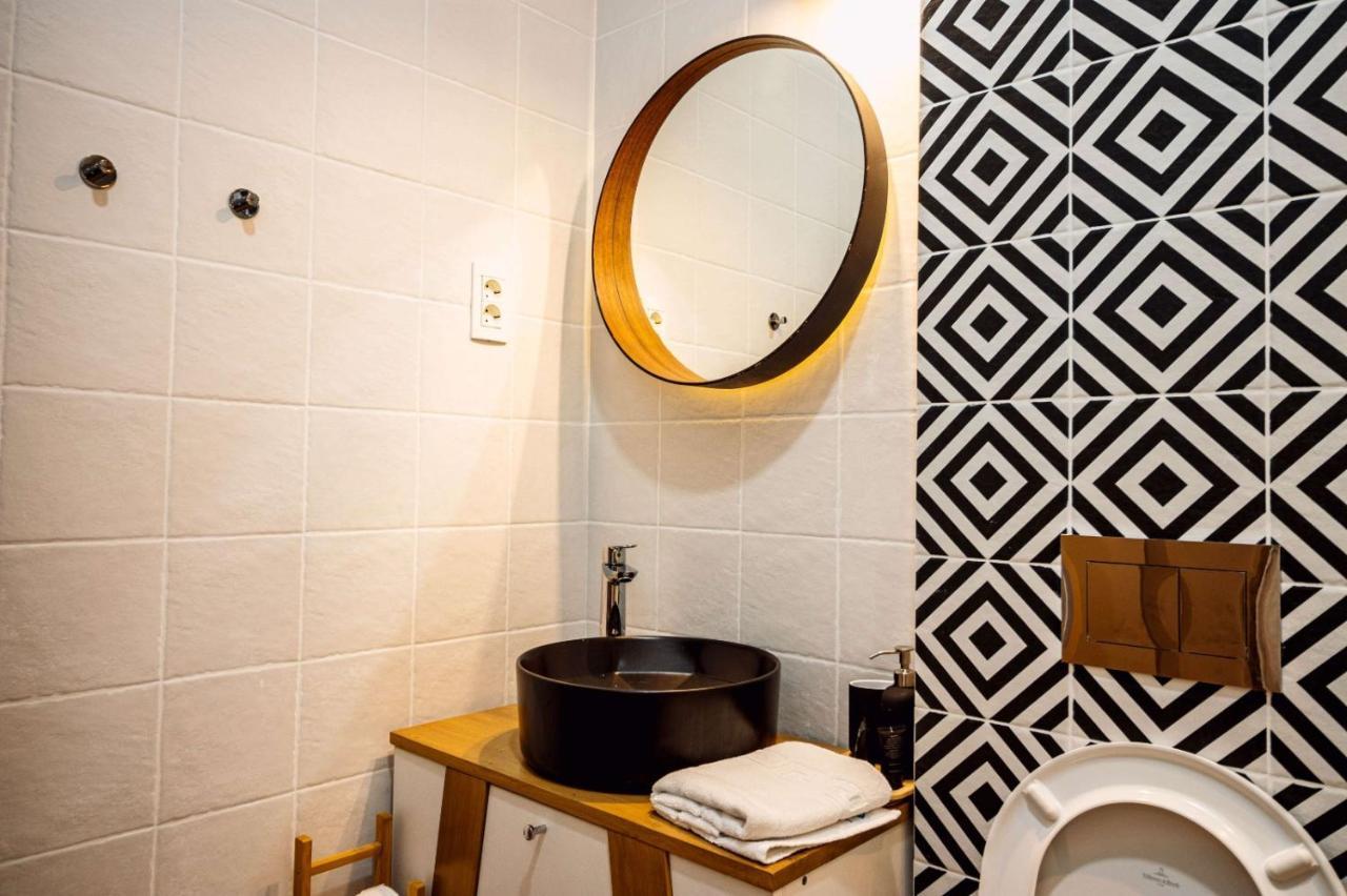 Conacul Olarilor Bed & Breakfast *